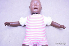AFRICAN AMERICAN BABY CPR PRACTICE