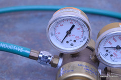 FISHER SCIENTIFIC GAS REGULATOR MODEL 10-572S