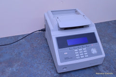 AB APPLIED BIOSYSTEMS GENEAMP PCR SYSTEM 9700 WITH 96 WELL BLOCK N8050200