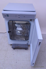 NUAIRE DH AUTOFLOW CO2 AIR-JACKETED INCUBATOR MODEL NU-5500