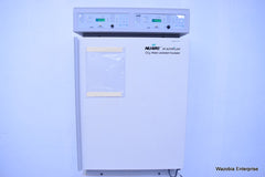 NUAIRE IR AUTOFLOW CO2 WATER-JACKETED INCUBATOR MODEL NU-2700