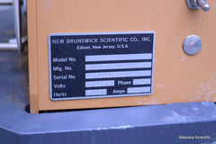 NEW BRUNSWICK SCIENTIFIC TC-7 TISSUE CULTURE ROLLER M1053-4004