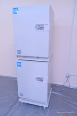 SANYO SCIENTIFIC MCO-17AC CO2 DOUBLE STACKED LABORATORY INCUBATO