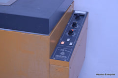 NEW BRUNSWICK CONTROLLED ENVIRONMENT INCUBATOR SHAKER G-25