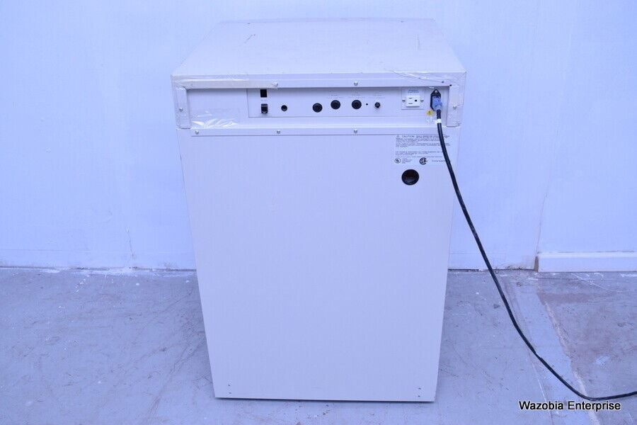 FORMA SCIENTIFIC CO2 WATER JACKETED INCUBATOR MODEL 3110