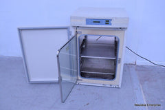 FORMA SCIENTIFIC CO2 WATER JACKETED INCUBATOR MODEL 3110