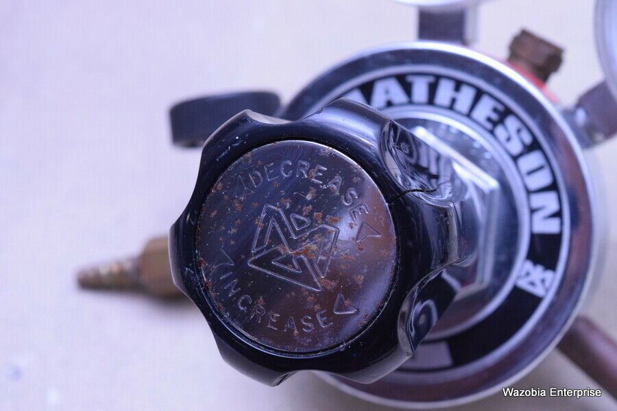 MATHESON GAS REGULATOR MODEL 8-580