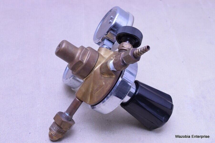 MATHESON GAS REGULATOR MODEL 8-580