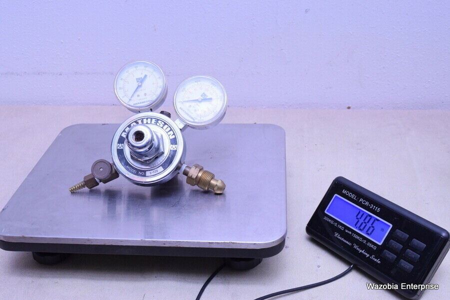 MATHESON GAS REGULATOR MODEL 8-320