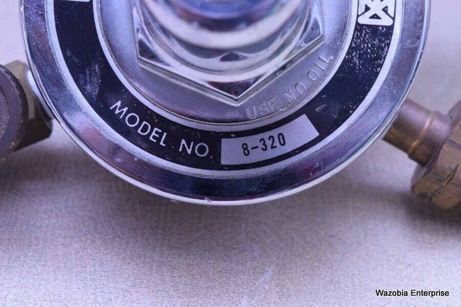 MATHESON GAS REGULATOR MODEL 8-320