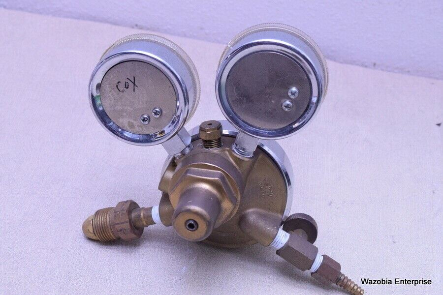 MATHESON GAS REGULATOR MODEL 8-320