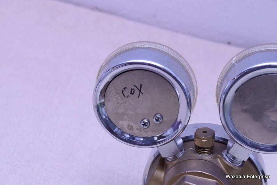MATHESON GAS REGULATOR MODEL 8-320