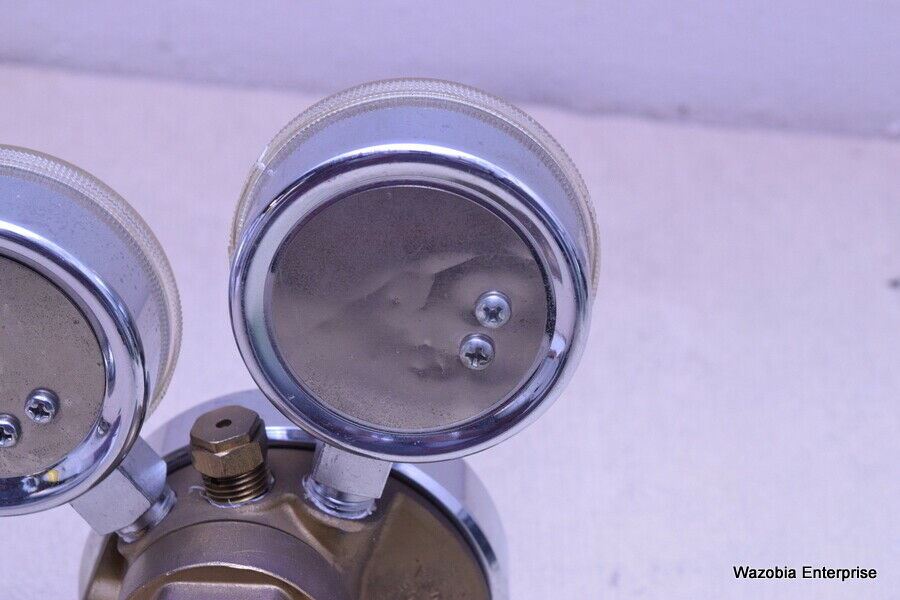 MATHESON GAS REGULATOR MODEL 8-320