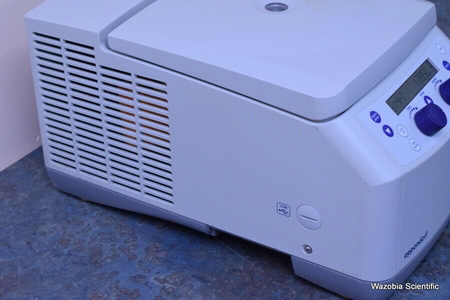 EPPENDORF REFRIGERATED CENTRIFUGE 5424 R WITH FA-45-24-11 ROTOR