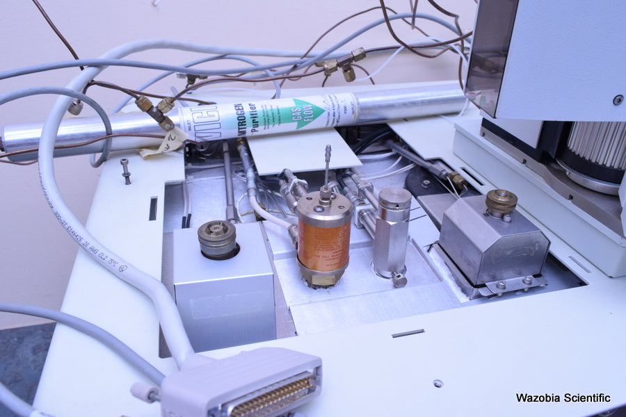 THERMOQUEST CHROMATOGRAPH SYSTEM MODEL TRACE-GC 2000 WITH AUTOSAMPLER INJECTOR
