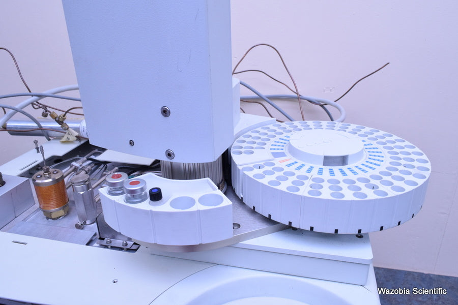 THERMOQUEST CHROMATOGRAPH SYSTEM MODEL TRACE-GC 2000 WITH AUTOSAMPLER INJECTOR