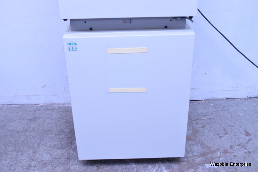 NUAIRE IR AUTOFLOW CO2 WATER-JACKETED INCUBATOR MODEL NU-8700