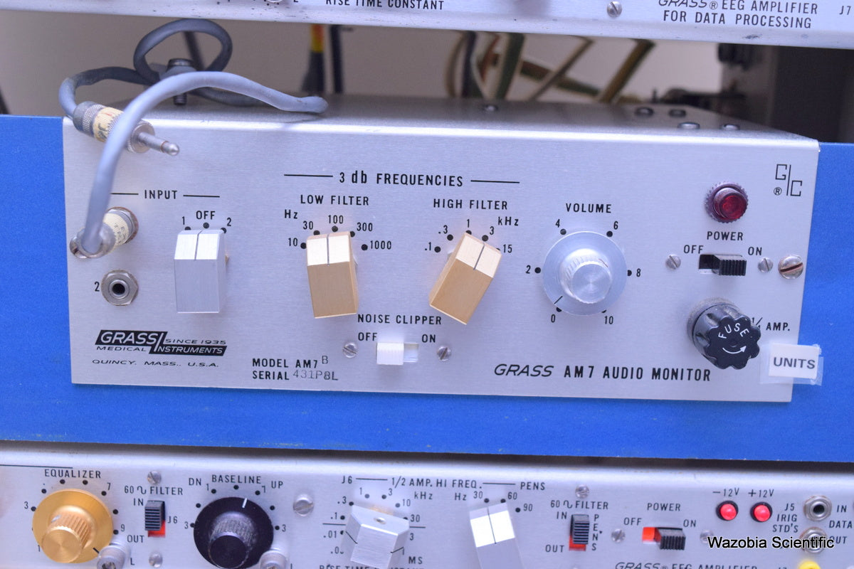 GRASS INSTRUMENT MODEL 78B EEG & POLYGRAPH DATA RECORDING SYSTEM AM7 7P511 AMPLI