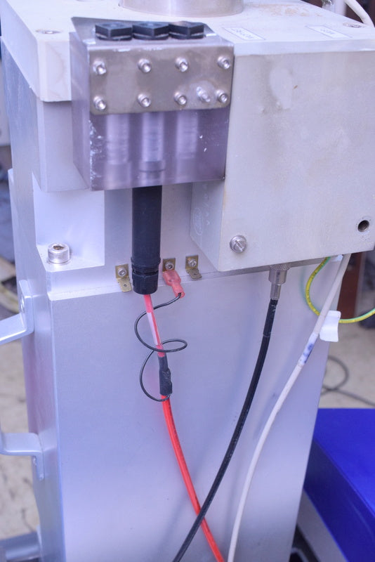 WATERS MICROMASS MALDI MASS SPECTROMETER