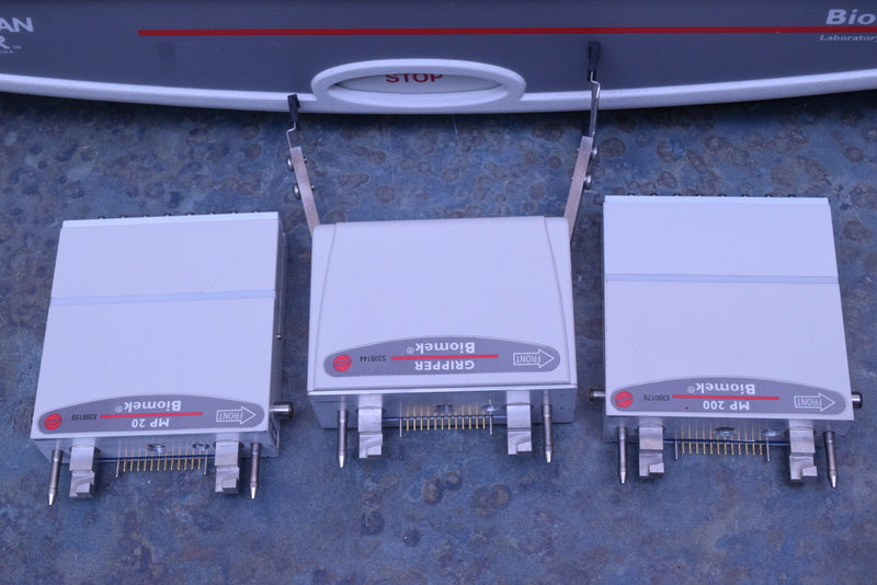 BECKMAN COULTER BIOMEK 3000 LIQUID HANDLING AUTOMATION WORKSTATION