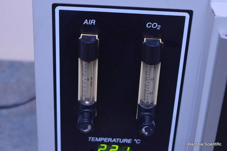 LAB-LINE/BARNSTEAD CO2 INCUBATOR MODEL 315