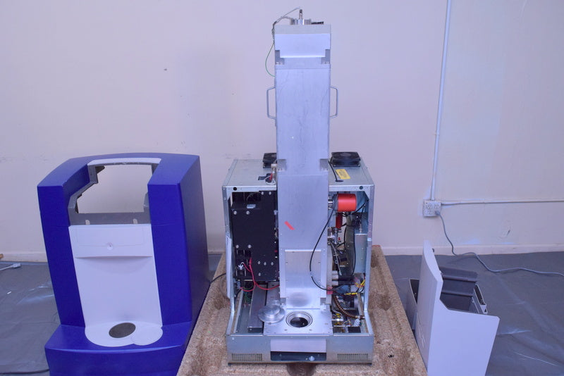 WATERS MICROMASS MALDI MASS SPECTROMETER