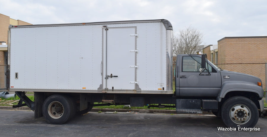 1999 CHEVROLET BOX TRUCK