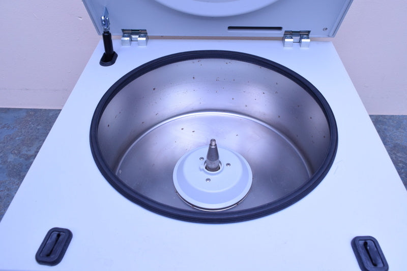 EPPENDORF CENTRIFUGE 5810 BENCHTOP