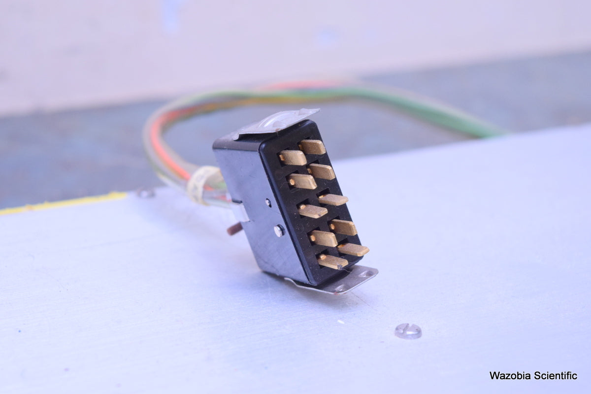 GRASS INSTRUMENT LOW LEVEL D.C AMPLIFIER 7P122B