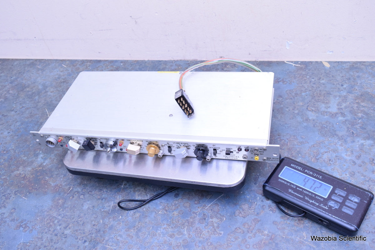 GRASS INSTRUMENT LOW LEVEL D.C AMPLIFIER 7P122B