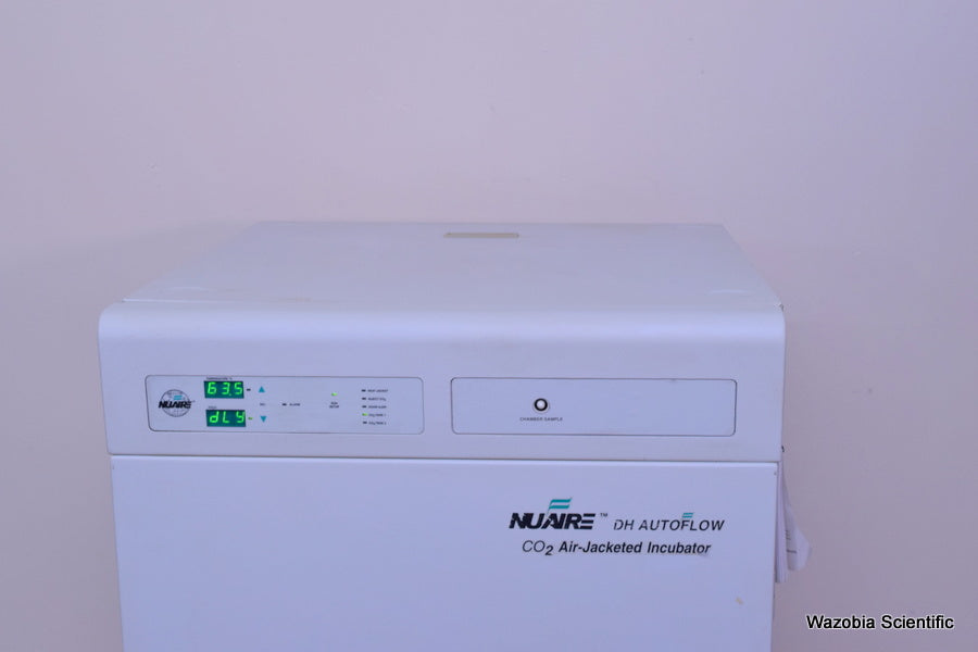 NUAIRE DH AUTOFLOW CO2 AIR-JACKETED INCUBATOR MODEL NU-5500