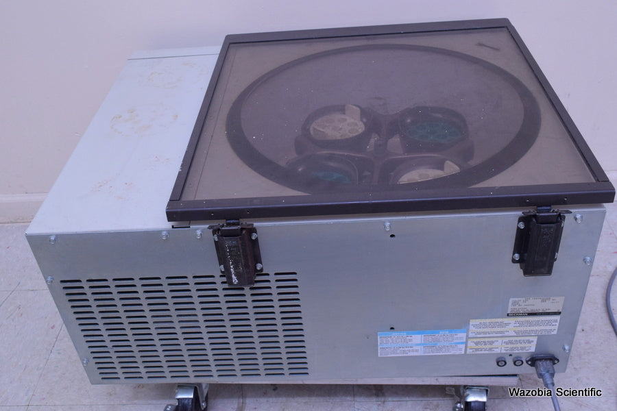 BECKMAN GPR REFRIGERATED CENTRIFUGE WITH ROTOR  BUCKETS AND ADAPTER 349702