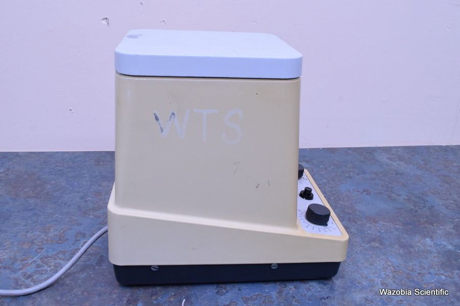EPPENDORF LABORATORY CENTRIFUGE 5415C W/ROTOR