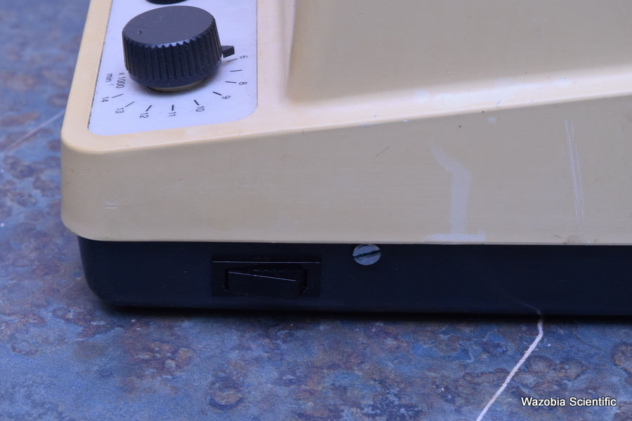 EPPENDORF LABORATORY CENTRIFUGE 5415C W/ROTOR