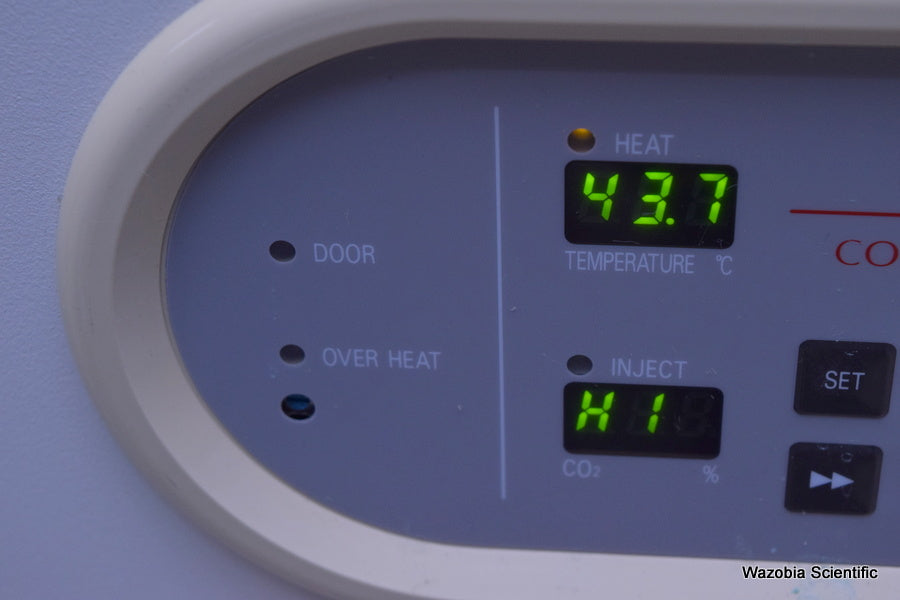 SANYO CO2 LABORATORY INCUBATOR MODEL MCO-17AI