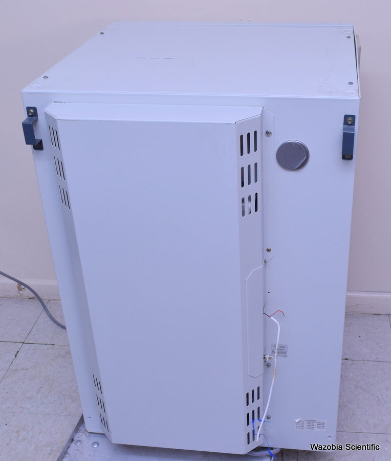 SANYO CO2 LABORATORY INCUBATOR MODEL MCO-17AI