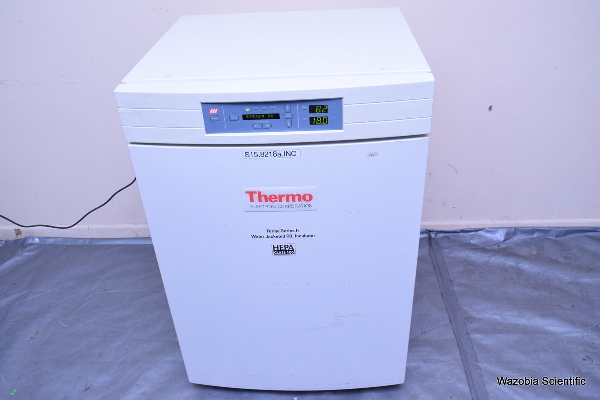 THERMO ELECTRON FORMA SERIES II WATER JACKETED C02 LABORATORY INCUBATOR 3110