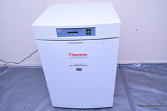 THERMO ELECTRON FORMA SERIES II WATER JACKETED C02 LABORATORY INCUBATOR 3110