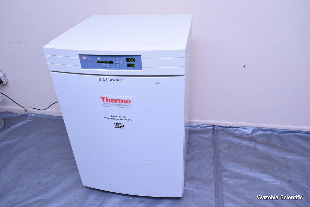 THERMO ELECTRON FORMA SERIES II WATER JACKETED C02 LABORATORY INCUBATOR 3110