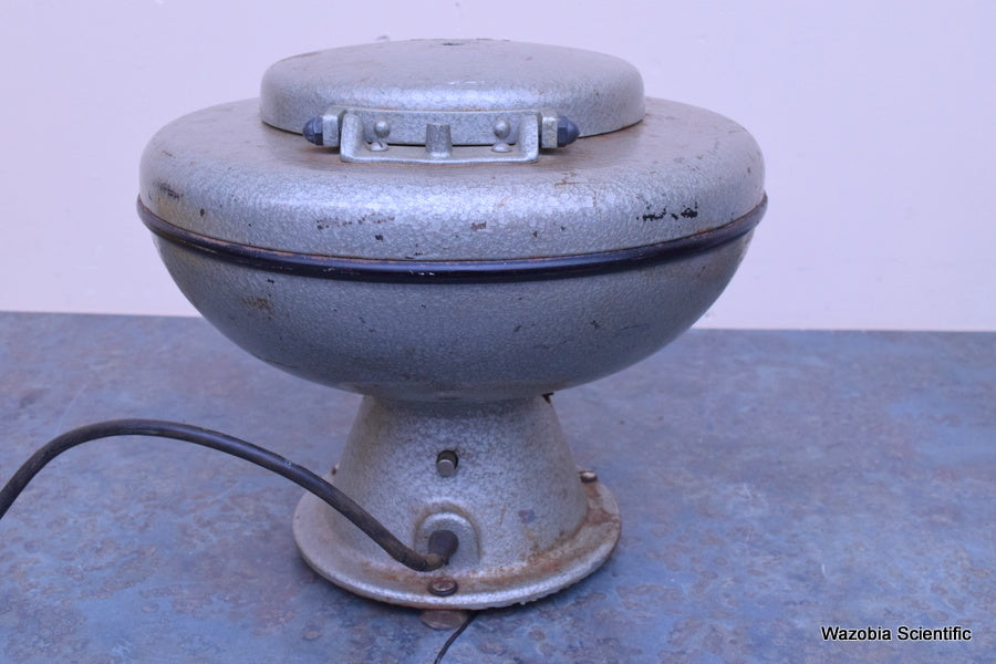 IEC CLINICAL CENTRIFUGE S/N 66497M-2 WITH ROTOR