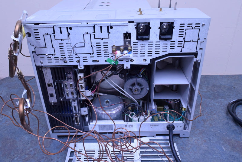 HP AGILENT 6890 SERIES GC  PLUS SYSTEM G1530A WITH FID DETECTOR