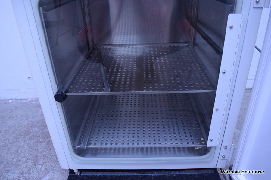 QUEUE SYSTEMS  CO2 INCUBATOR MODEL 02720