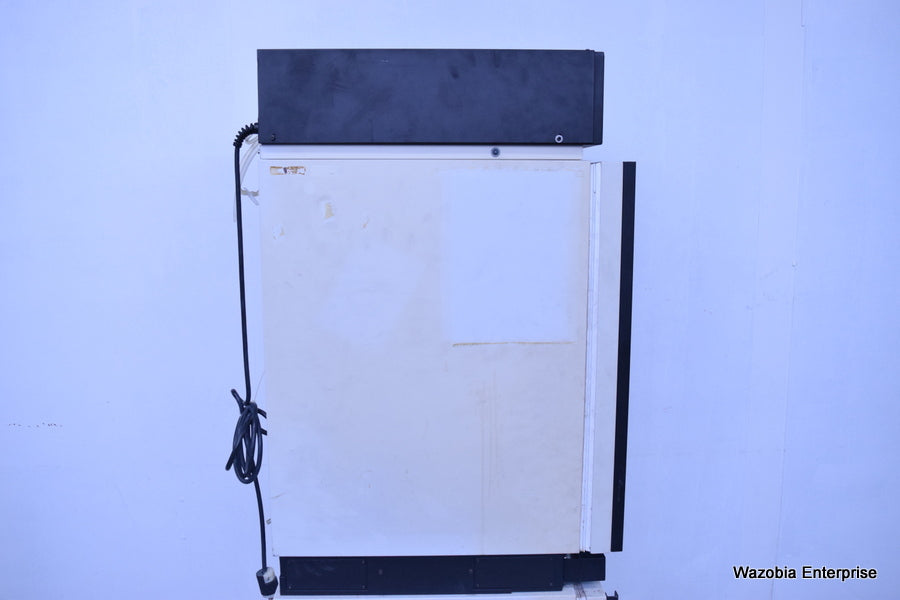 QUEUE SYSTEMS  CO2 INCUBATOR MODEL 02720