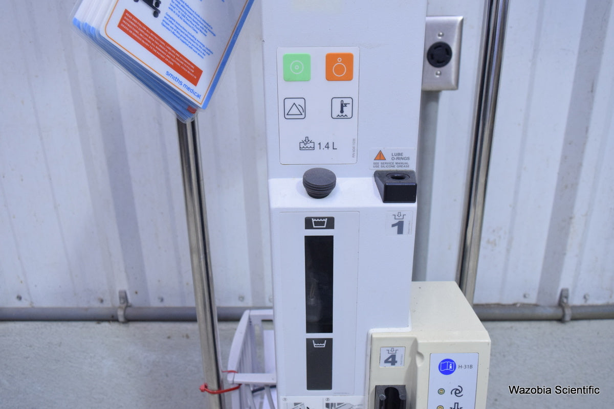 SMITHS MEDICCAL LEVEL 1 H-1200 FAST FLOW FLUID WARMER