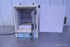 BLUE M STABIL-THERM DRY TYPE  GRAVITY CONVECTION  OVEN MODEL 100A 86 F TO 149 F