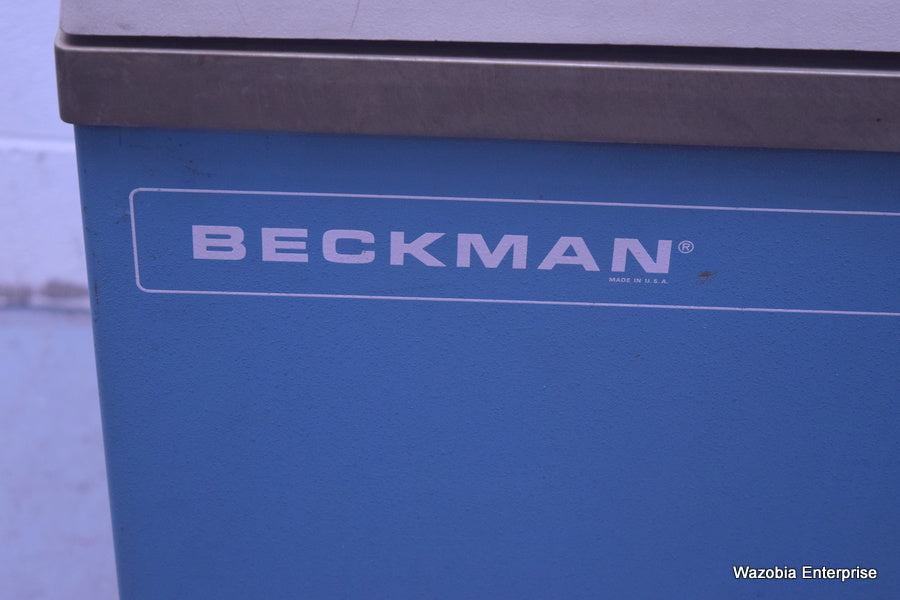 BECKMAN MODEL J-6B CENTRIFUGE WITH ROTOR
