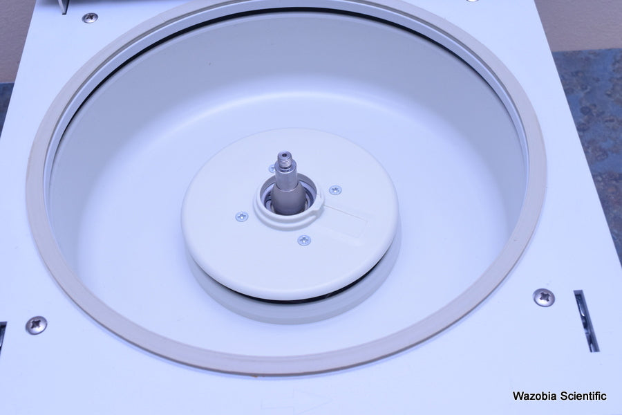 EPPENDORF CENTRIFUGE 5471C WITHOUT ROTOR