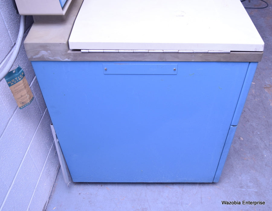 BECKMAN MODEL J-6B CENTRIFUGE WITH ROTOR