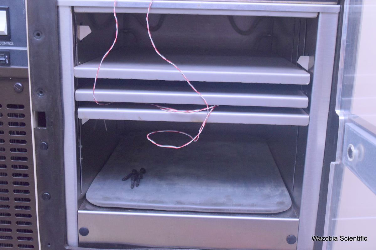 LABCONCO FREEZE DRY SYSTEM WITH STOPPERING TRAY DRYER 77520-00 77580-00