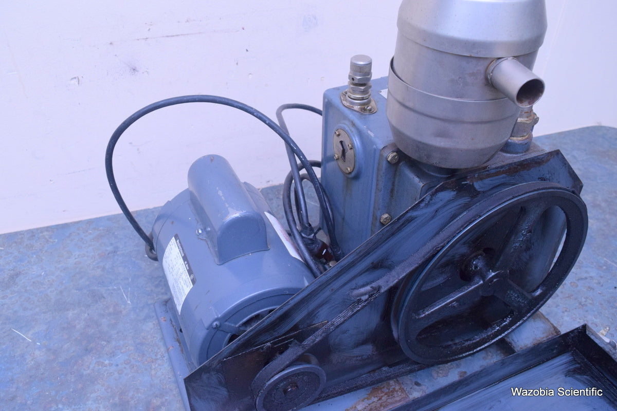 WELCH DUO-SEAL VACUUM PUMP MODEL 1402